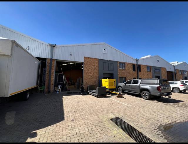 410M² WAREHOUSE TO LET IN STRIJDOMPARK